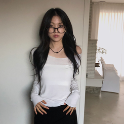 長袖Tシャツ ナイスタイトVネック長袖Tシャツ WHITE