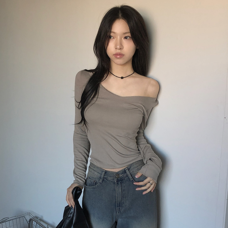 ナイスタイトVネック長袖Tシャツ MOCHA