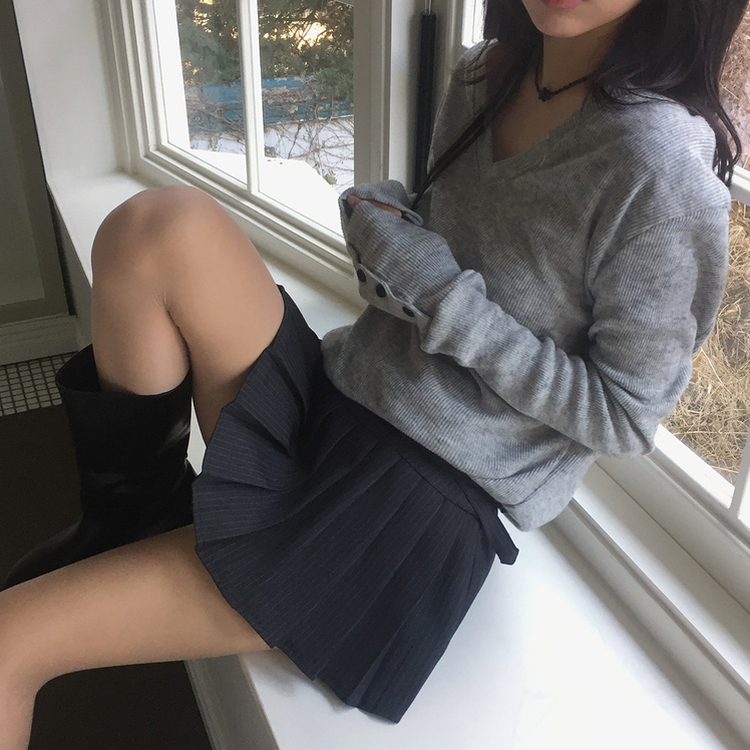グリーンボタンリブVネックニットニット GREY
