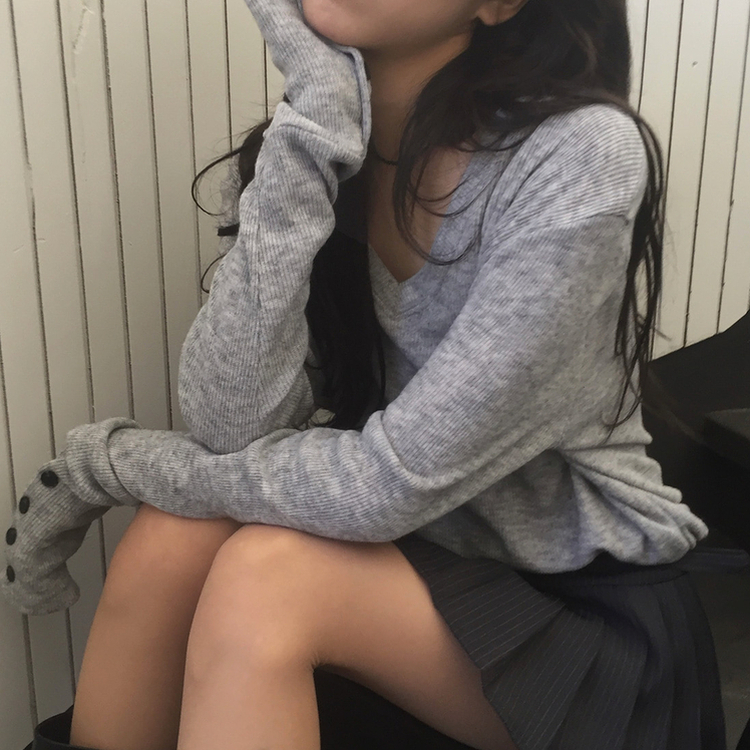 グリーンボタンリブVネックニットニット GREY