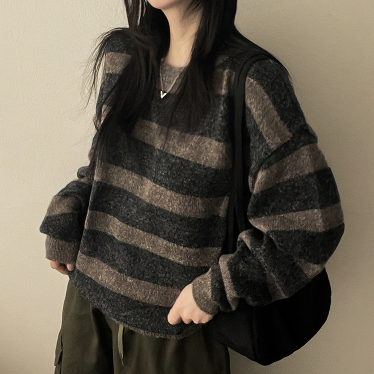 ビンテージストライプラウンドニット BLACK