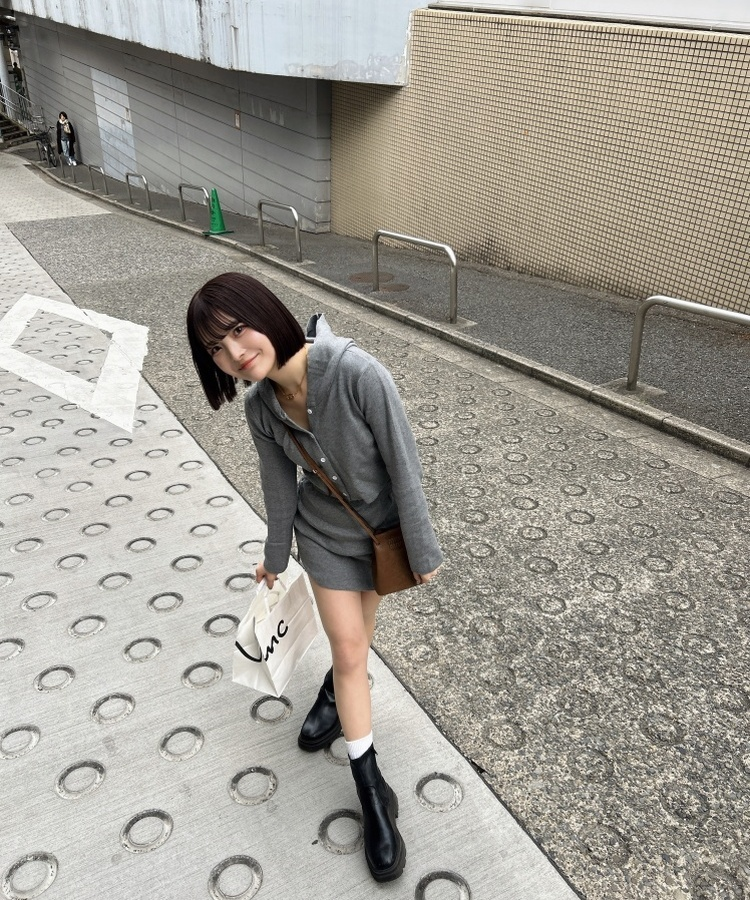 ツーピース カーディガン ミニスカート シック スパンコール ビーズ付きニットカーディガン - ライトイエロー | ZARA Japan