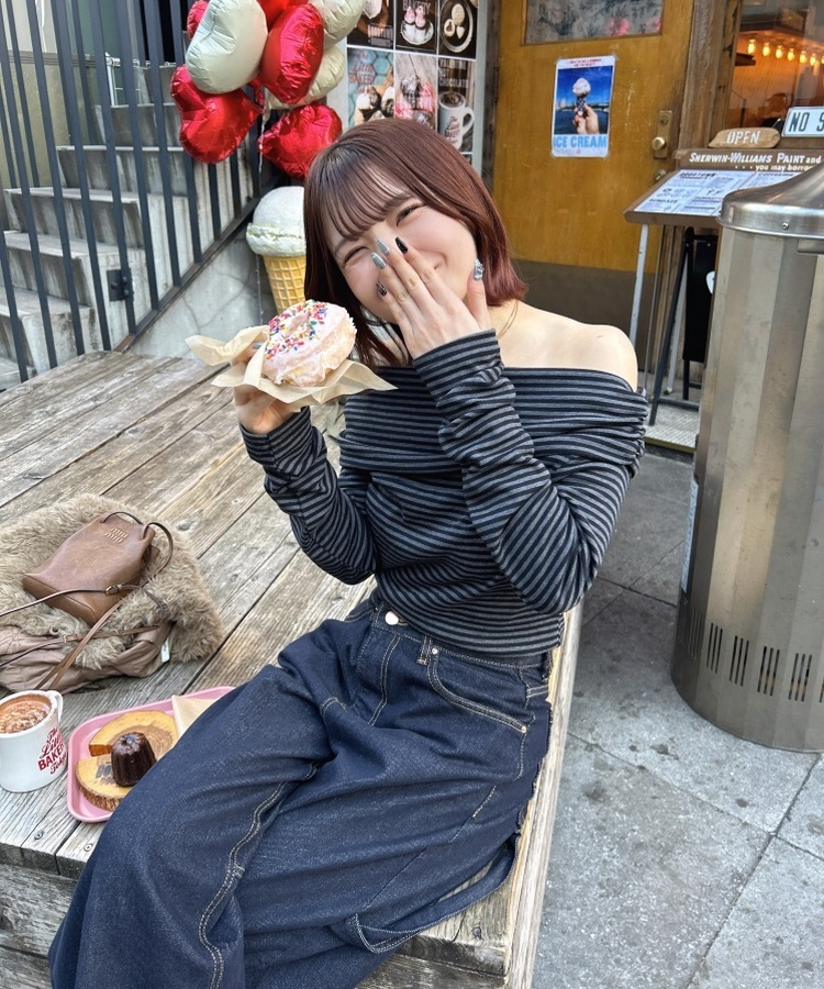 【マフラー付き】ストライプオフショルダーTシャツ CHARCOAL