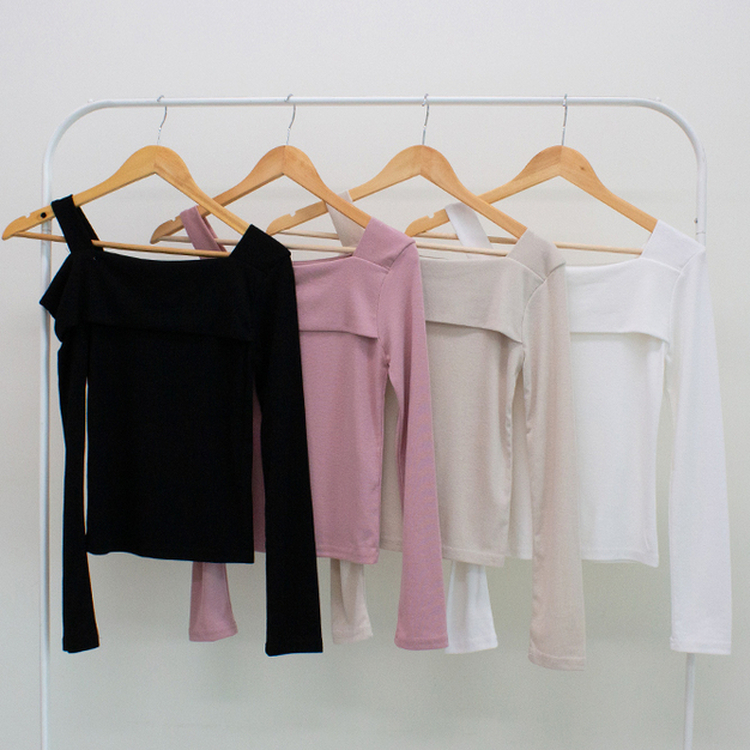 オフショルダーアンバランス長袖Tシャツ