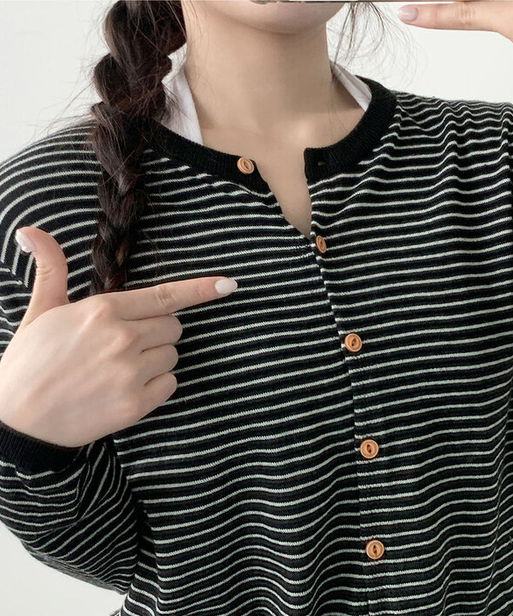 ストライプウッドボタンカーディガン BLACK