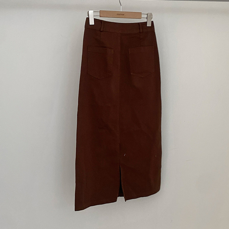 バックスリットロングスカート
