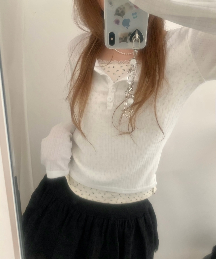 インナーフラワーレースボタンTシャツ