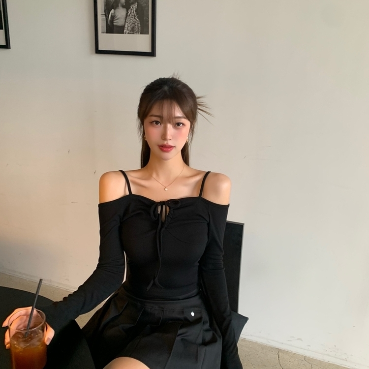 リボンホルターネックTシャツ BLACK