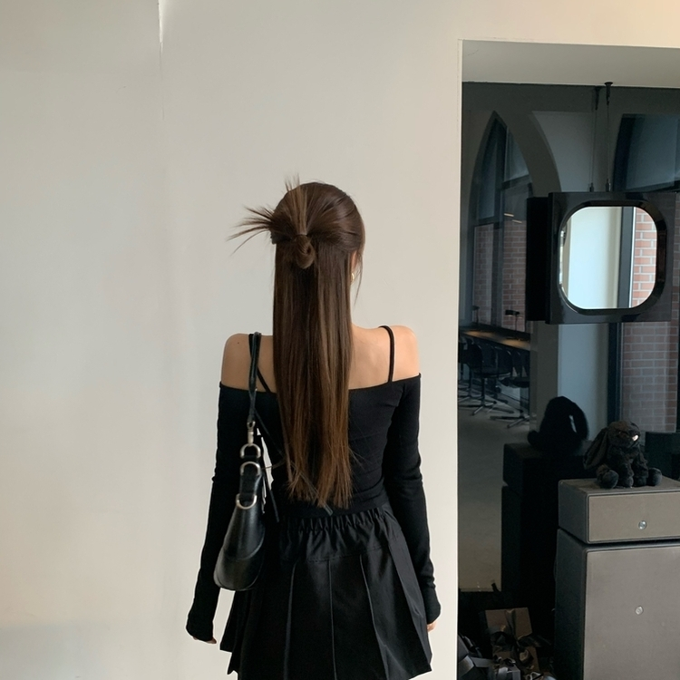リボンホルターネックTシャツ BLACK