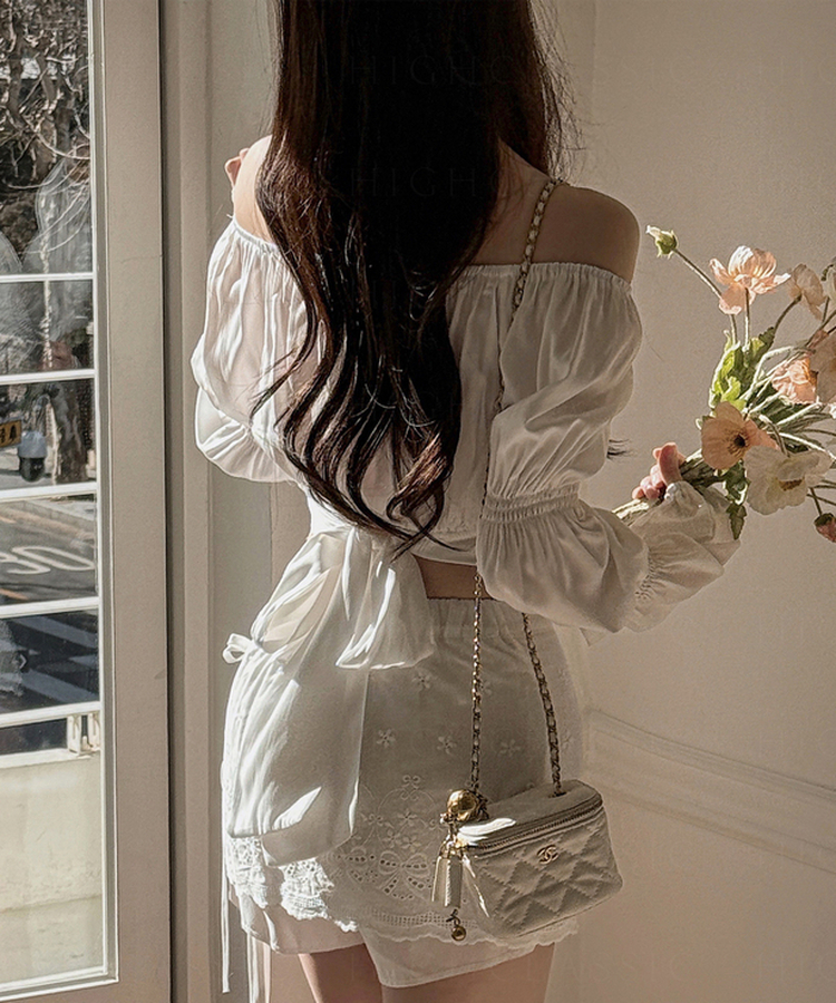 オフショルダーリボンクロップブラウス WHITE