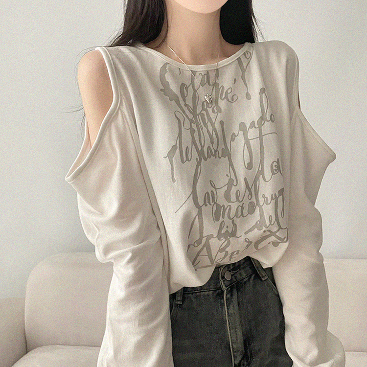 レタリングショルダースリットトレーナー IVORY