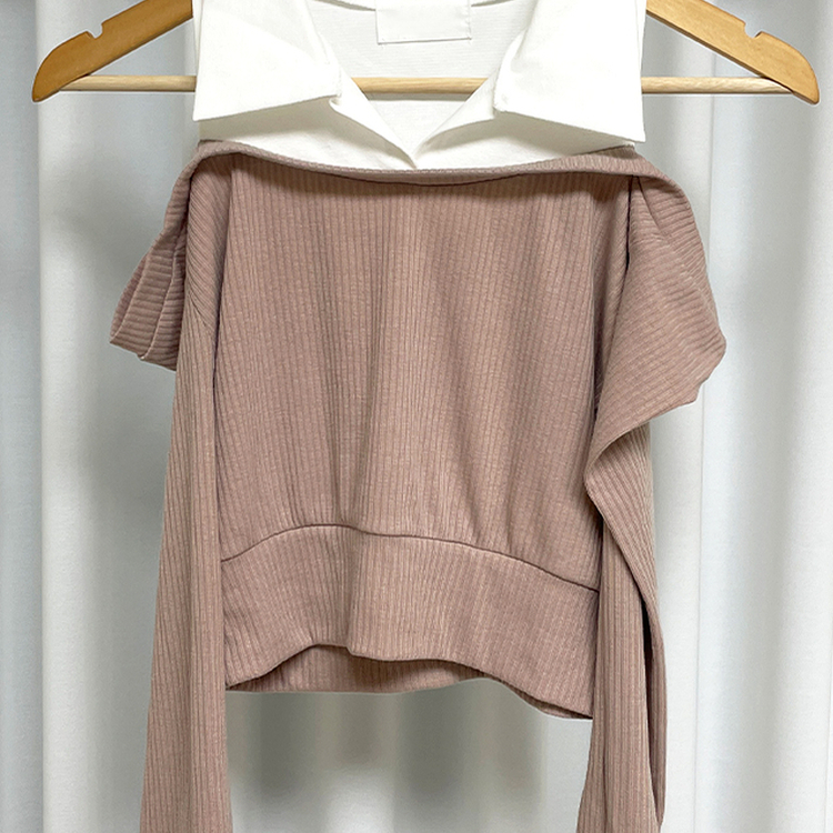 オフショルダークロップ長袖Tシャツ