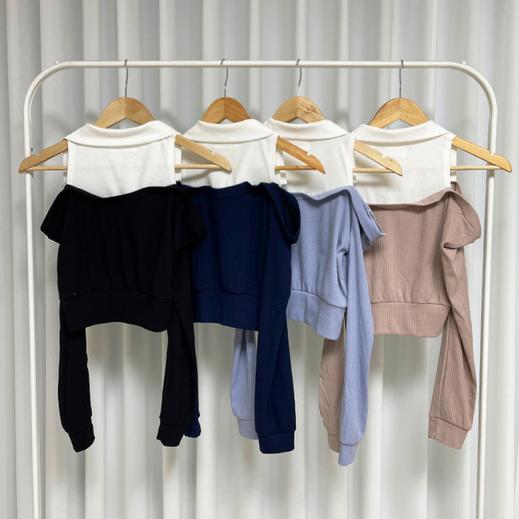 オフショルダークロップ長袖Tシャツ