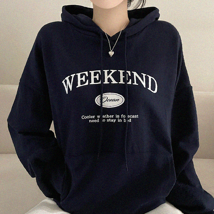 レタリングフードルーズトレーナー NAVY