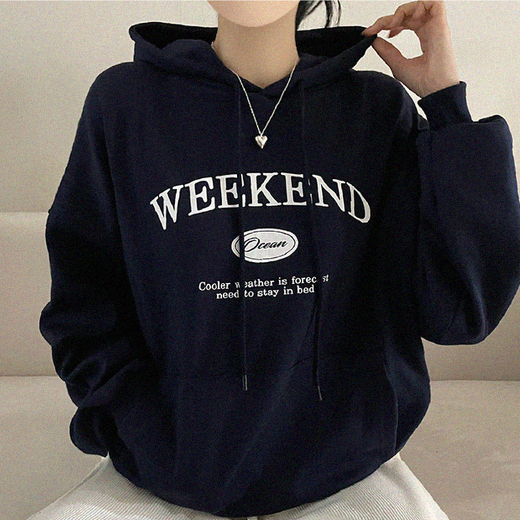 レタリングフードルーズトレーナー NAVY