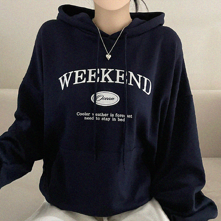 レタリングフードルーズトレーナー NAVY