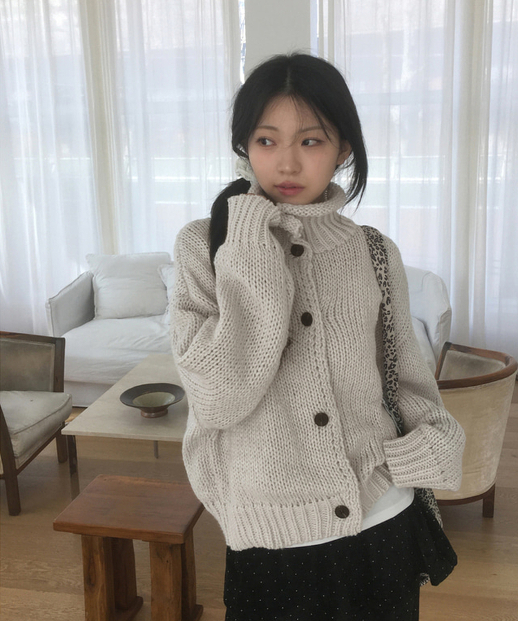 ハイネックボタンニットカーディガン IVORY