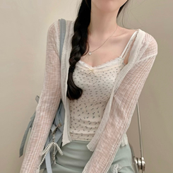 블루베리 잔꽃 레이스 리본 발레코어 끈나시 레이어드 나시 탑 여름옷 봄옷 휴가룩 크림