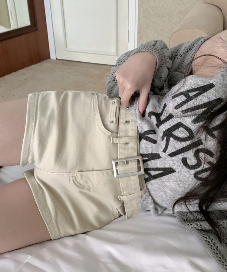 バックルショートパンツ EGG BEIGE