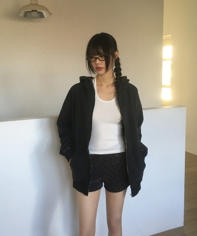 ドットリブベルベットショートパンツ CHARCOAL
