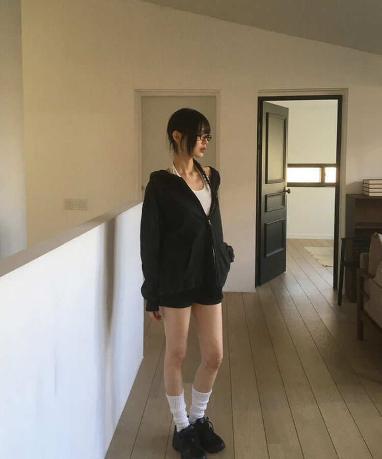 ドットリブベルベットショートパンツ CHARCOAL
