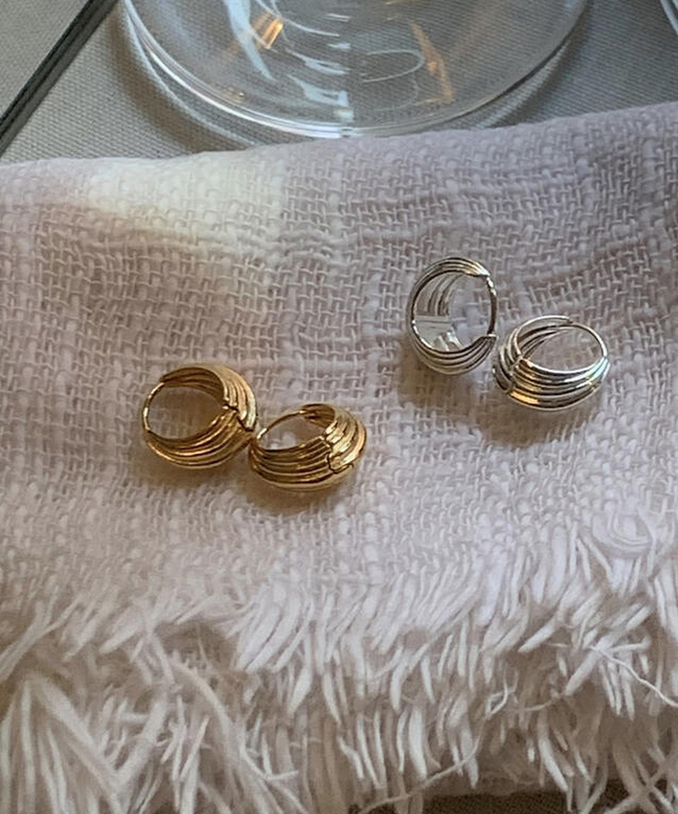 フレンチピアス