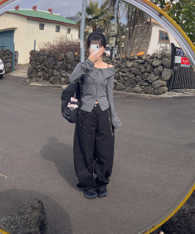 スタッドブラックパンツ BLACK