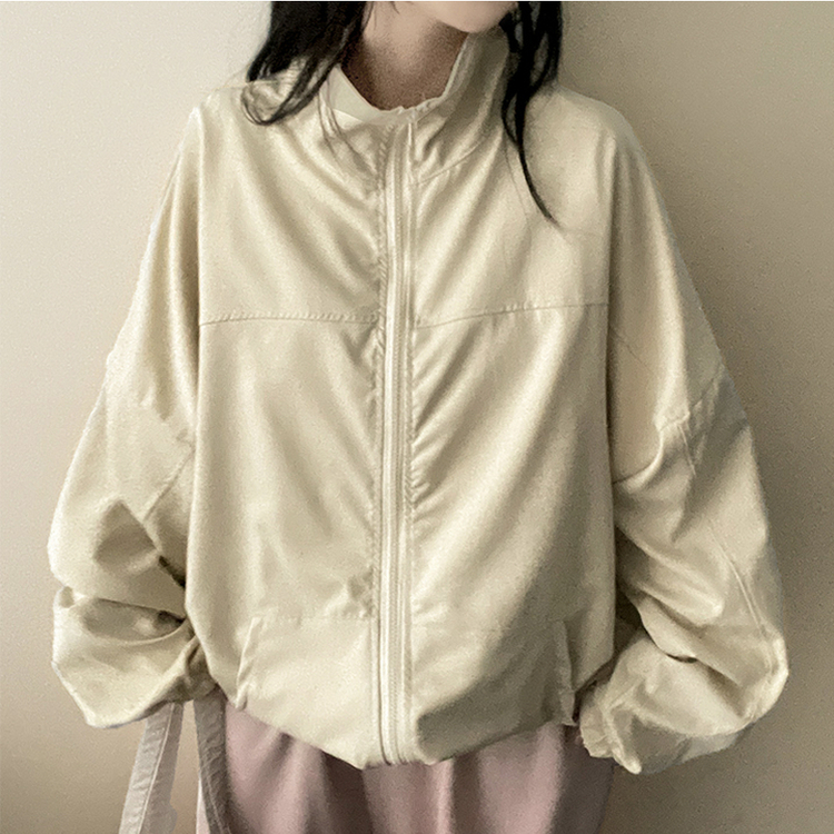 ロニーハイネックウィンドブレーカー BEIGE