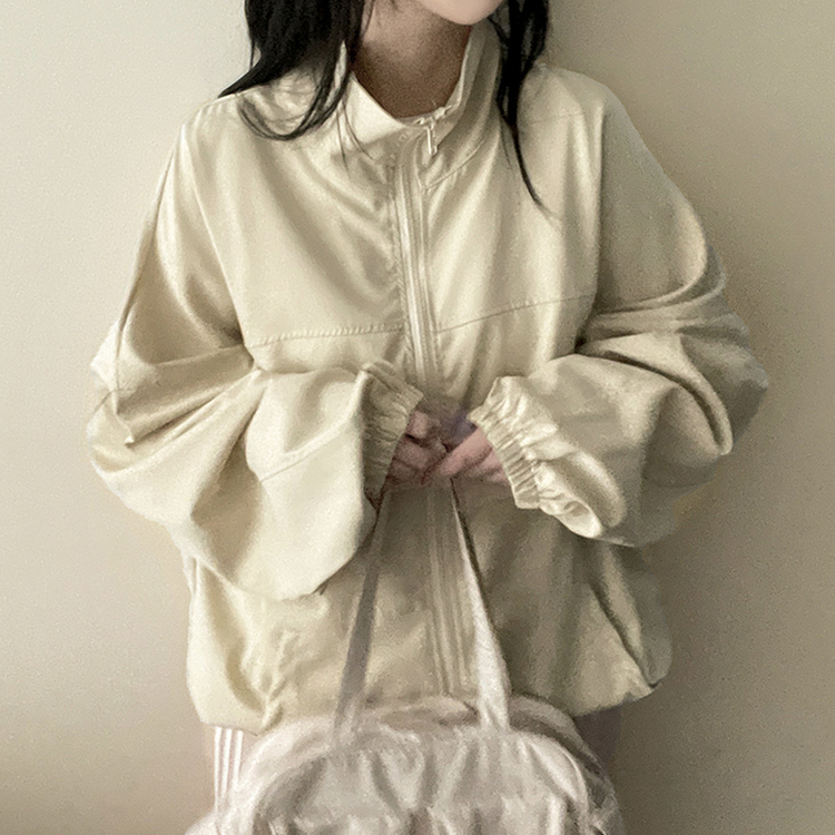 ロニーハイネックウィンドブレーカー BEIGE