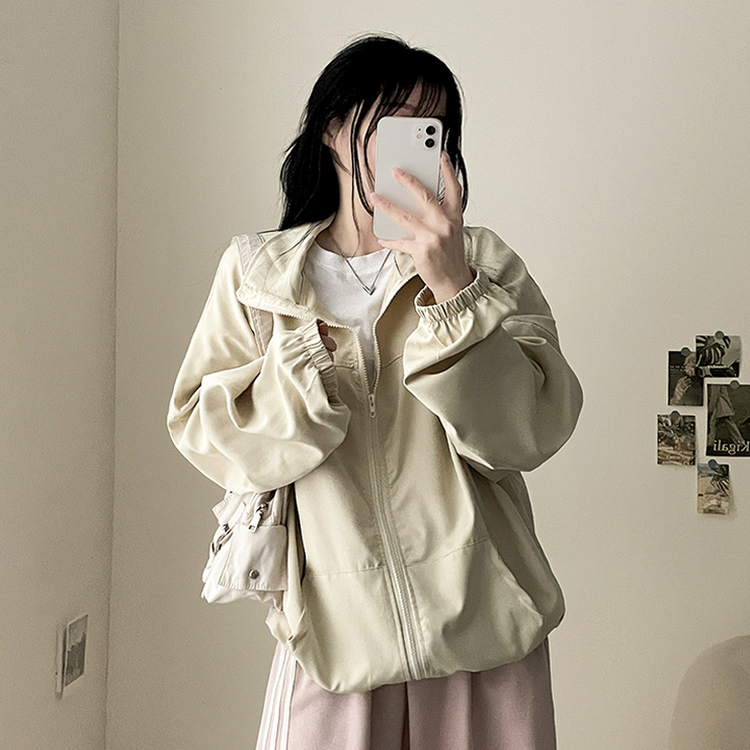 ロニーハイネックウィンドブレーカー BEIGE