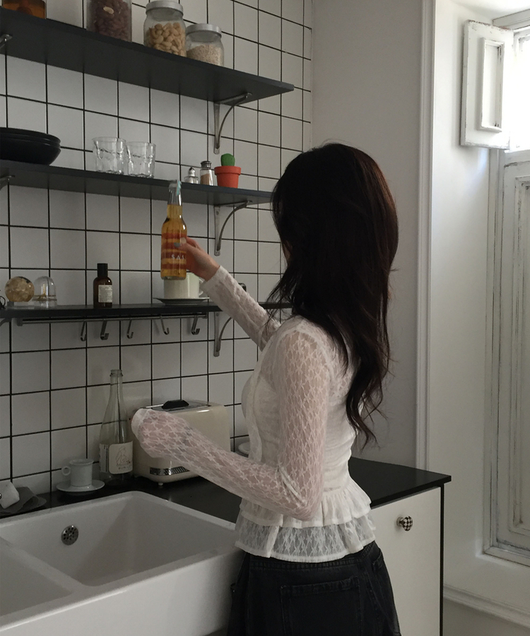 【マフラー付き】フリルレースブラウス LIGHT BEIGE