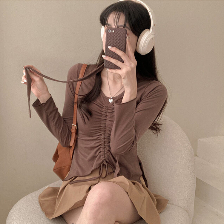 【タイ付き】シャーリングサイドスリットTシャツ BROWN