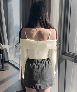 オフショルダーニット IVORY
