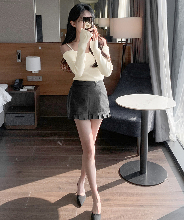 オフショルダーニット IVORY