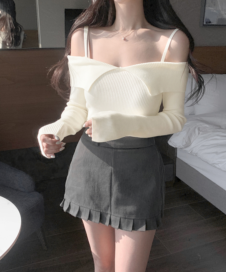 オフショルダーニット IVORY