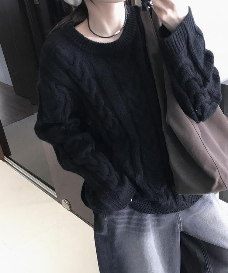 ケーブルラウンドニット BLACK