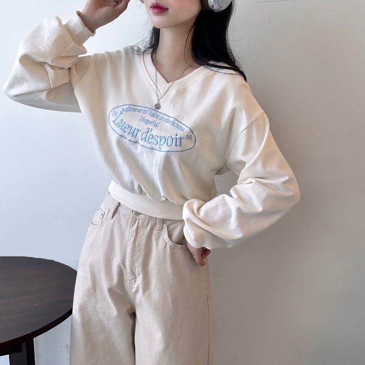 刺繍レタリングクロップトレーナー CREAM