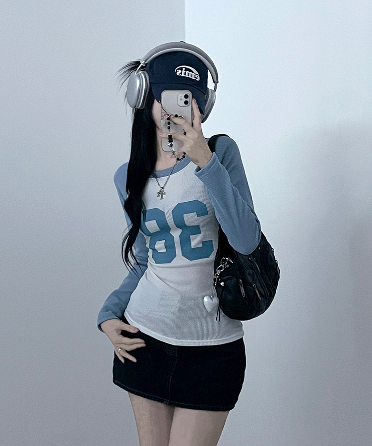 レタリングスリム長袖Tシャツ SKY BLUE
