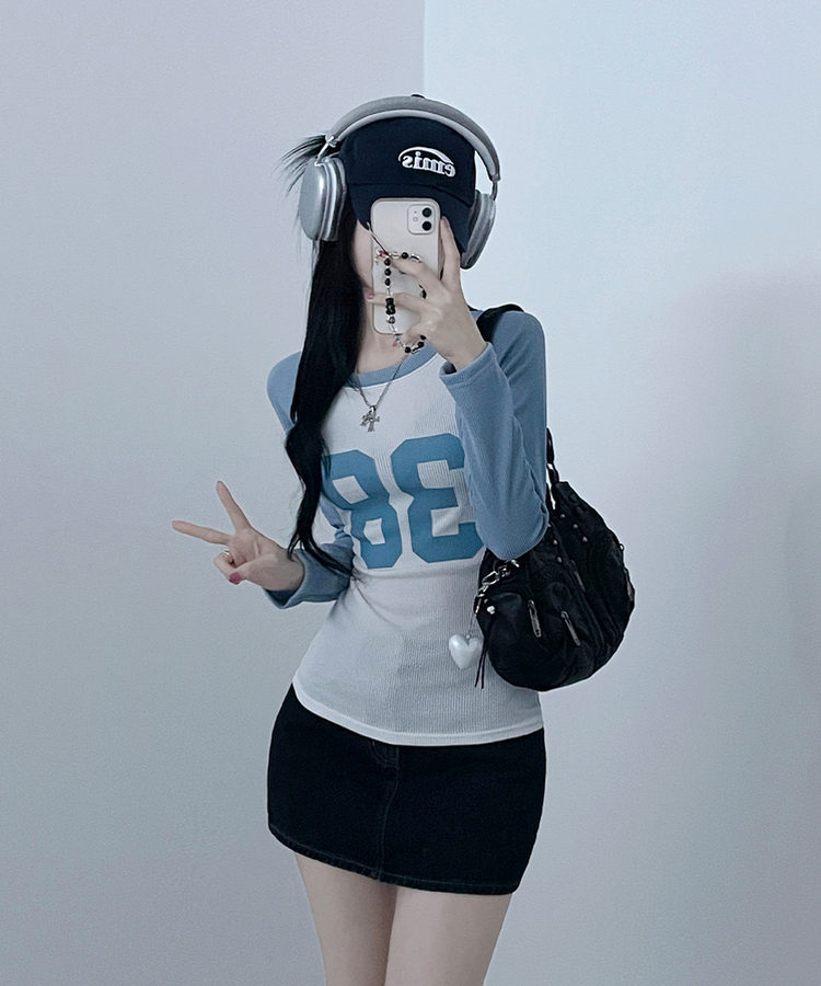 レタリングスリム長袖Tシャツ SKY BLUE