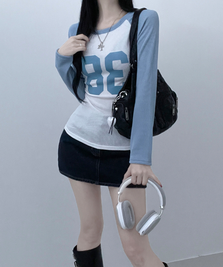 レタリングスリム長袖Tシャツ SKY BLUE