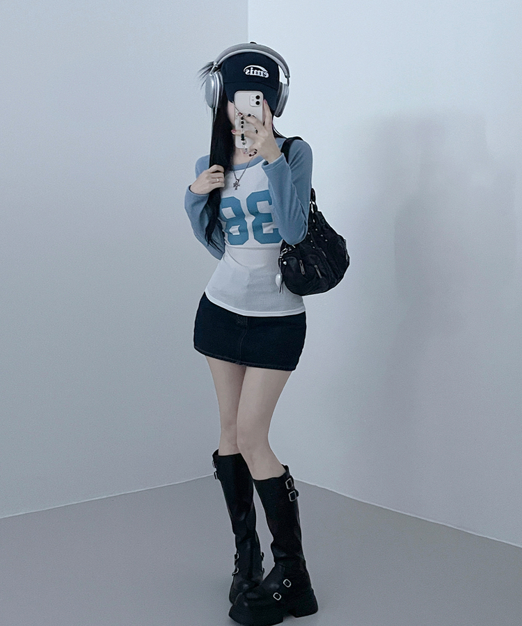 レタリングスリム長袖Tシャツ SKY BLUE