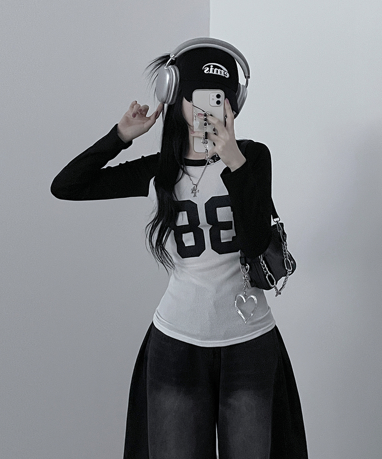 レタリングスリム長袖Tシャツ BLACK
