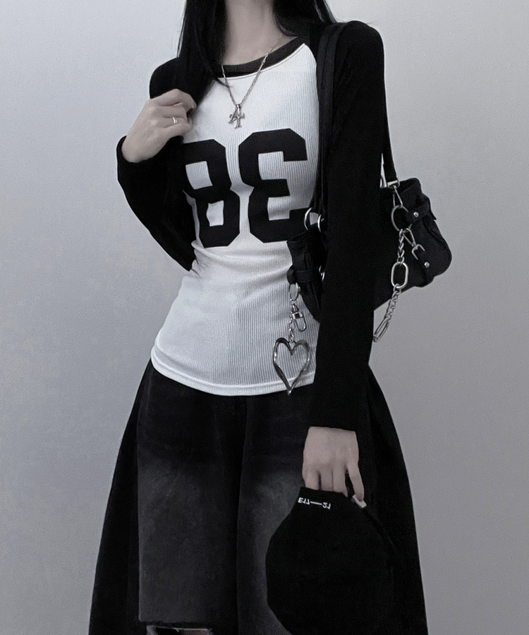 レタリングスリム長袖Tシャツ BLACK