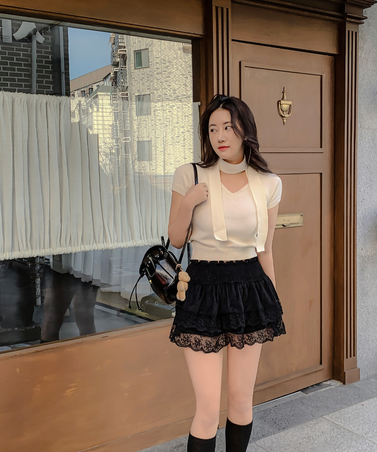 【タイ付き】Vネックセミクロップ半袖ニット IVORY