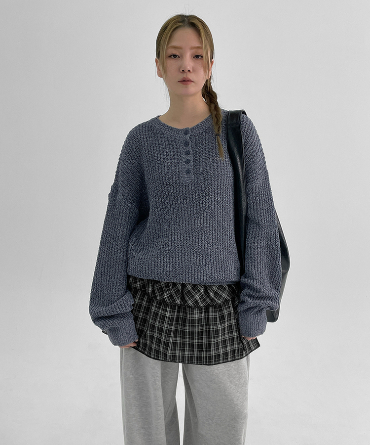 カラーボカシボタンニット NAVY