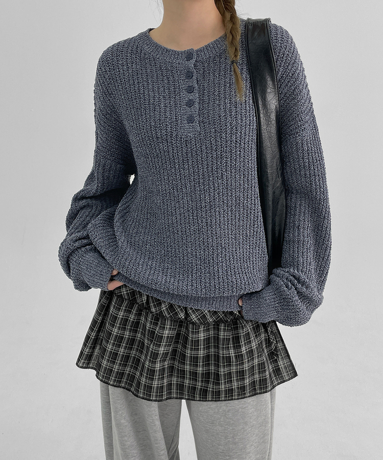 カラーボカシボタンニット NAVY