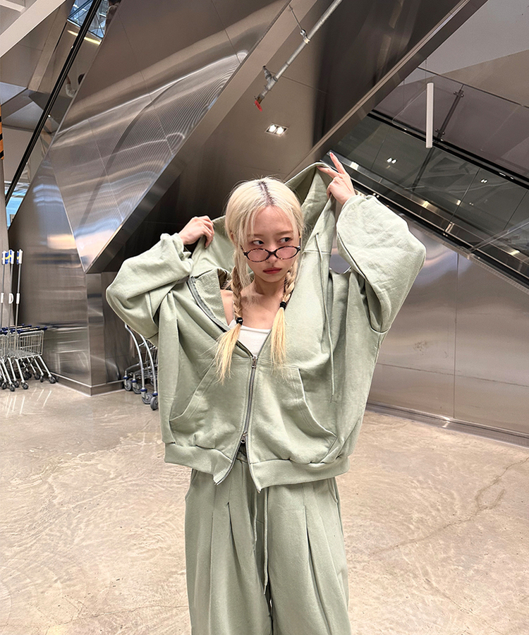 ルーズフィットフードジップアップ KHAKI
