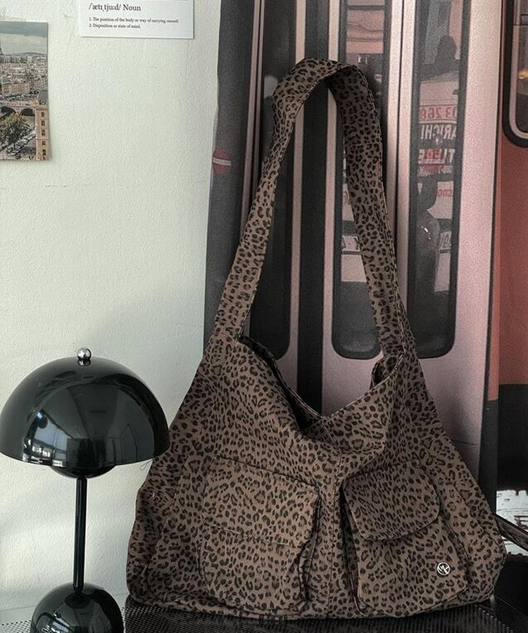 ヒョウ柄ショルダーバッグ