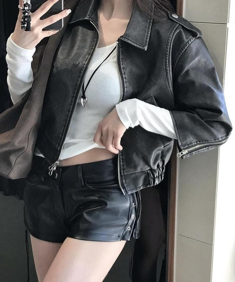 レザーアイレットショートパンツ BLACK