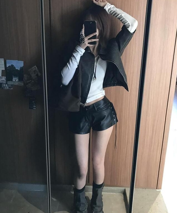 レザーアイレットショートパンツ BLACK